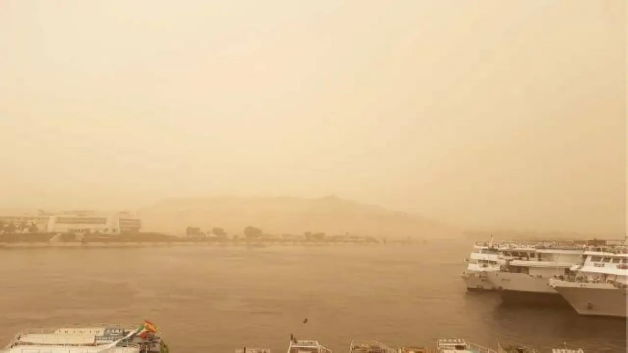 تفاصيل طقس مصر ورياح الخماسين وموعد عودة الاعتدال بعد موجة الغبار